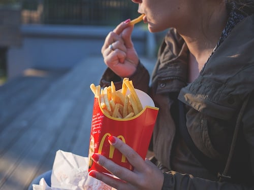 Virus Cina, McDonald's sospende attività nella zona critica