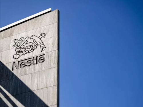 Nestlè mette alla porta il suo ad, "Relazione con una dipendente"
