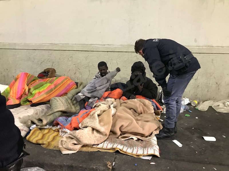 Sgomberato il tunnel in Centrale: degrado fuori controllo 6