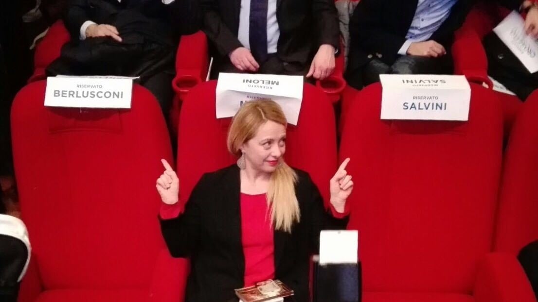 Meloni giura contro gli inciuci. Ma i patrioti restano da soli