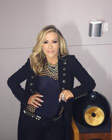 Anastacia nuda sulla copertina di Fault 7