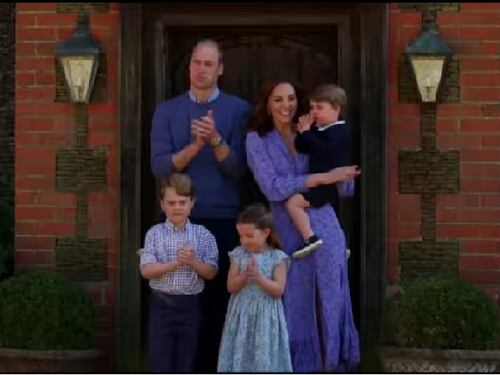 Camilla imbarazza la royal family. E se la prende con i genitori di Kate Middleton