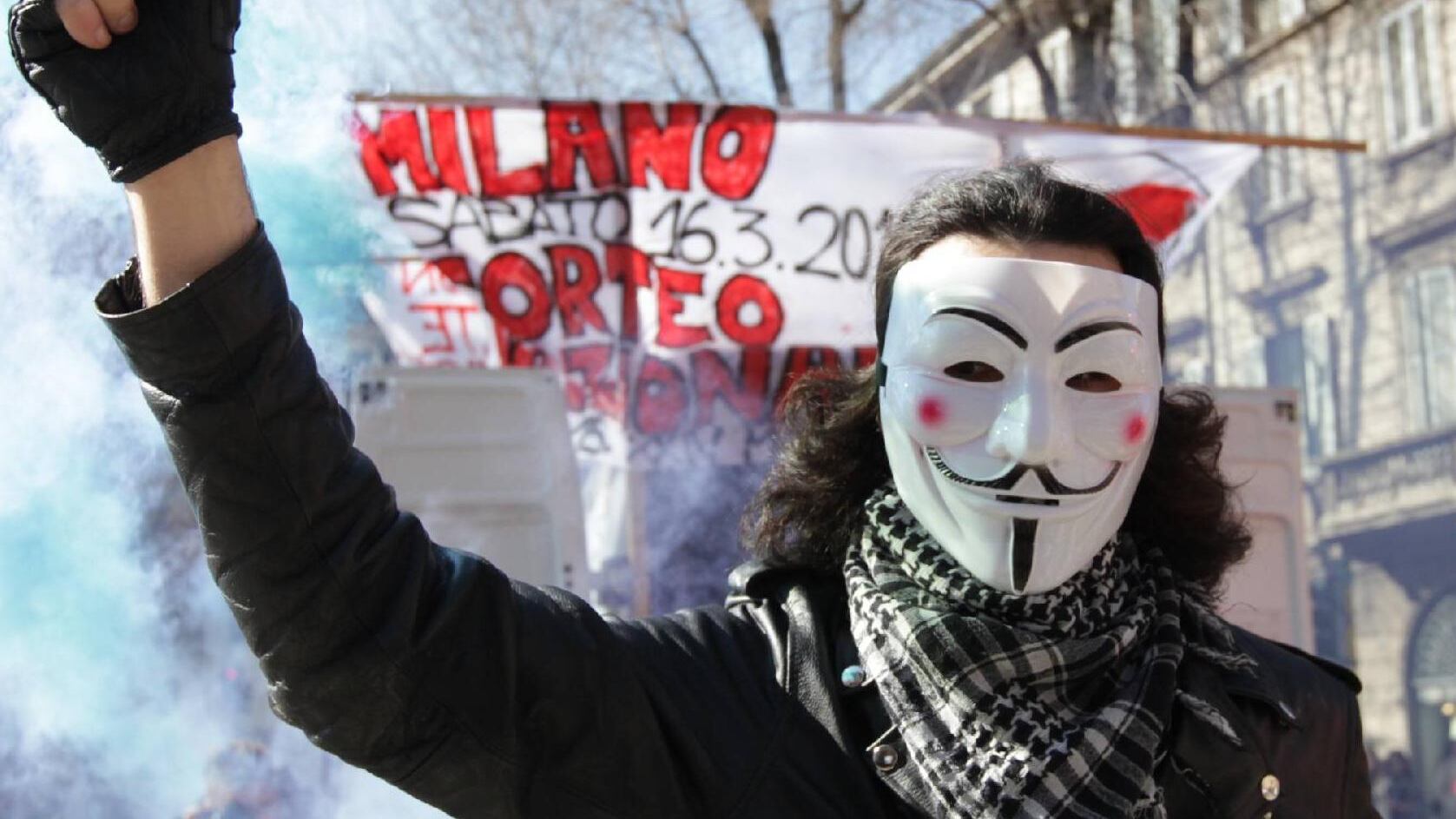 Caos al corteo per «Dax», paura di scontri