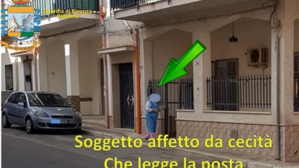 Smantellata la "fabbrica" dei falsi invalidi, due arresti per truffa