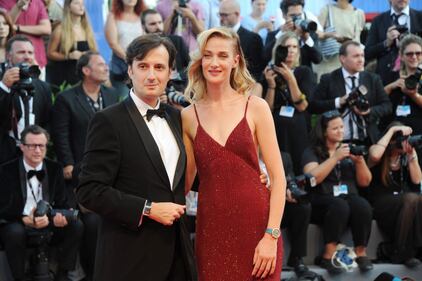 Venezia, attrici sexy sul primo red carpet 8