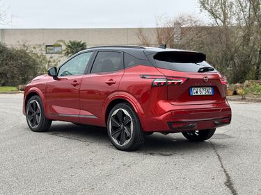 Nissan Qashqai 2025: guarda la gallery del nuovo SUV giapponese mild-hybrid 10
