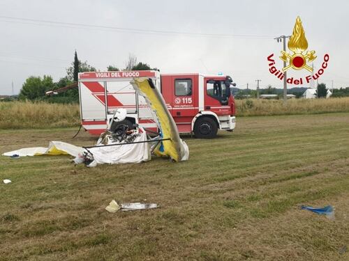 Tragedia nel Pisano, precipita ultraleggero: due vittime