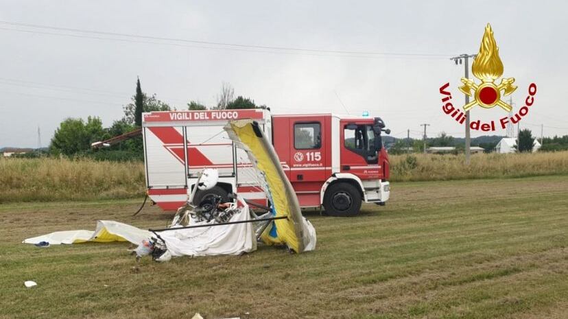 Tragedia nel Pisano, precipita ultraleggero: due vittime