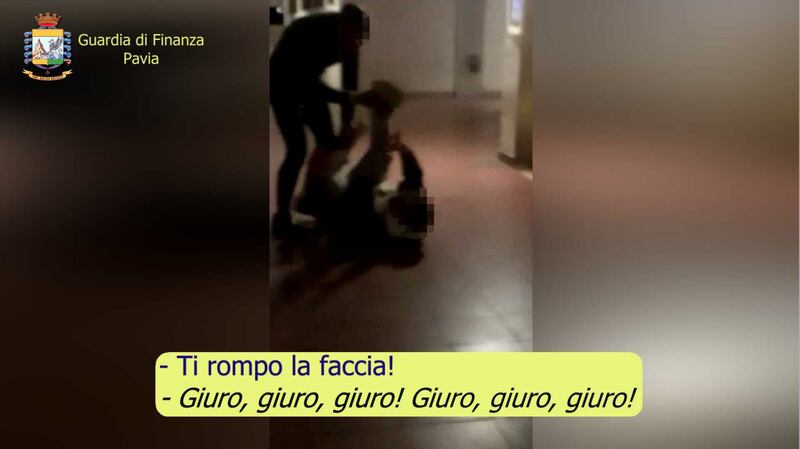 Fermata banda di spacciatori, le immagini dei pestaggi 6