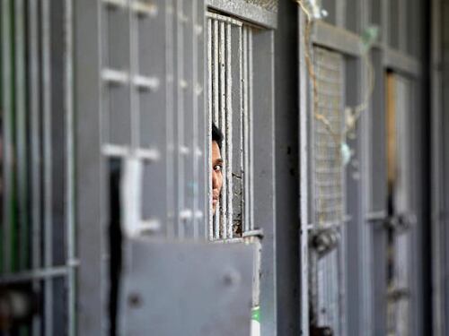 L'allarme dei medici: "Il 50% dei detenuti stranieri colpito da Tbc latente"