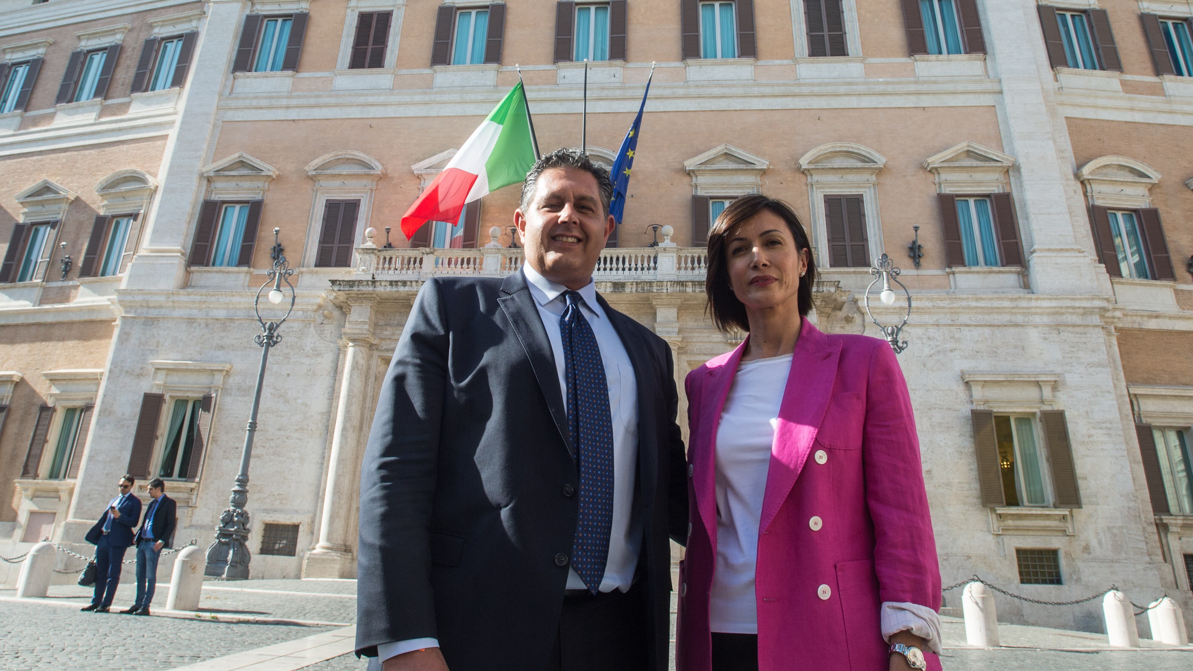 Toti se ne va da Forza Italia. Invece la Carfagna si sfila