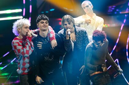 Sanremo 2024: ecco il look della prima serata del Festival dai Bnkr44  2