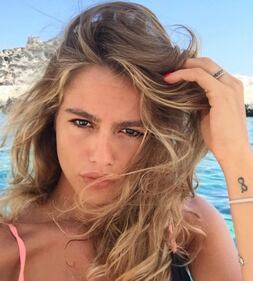 Luca Argenteno e Cristina Marino, effusioni spinte al mare 13