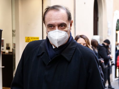 La surreale estate del cantiere centrista: tutti vogliono unirsi, nessuno ci crede davvero