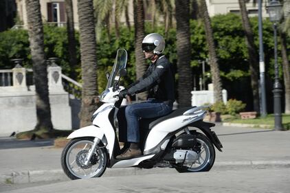 Honda SH Mode, sfida al low budget 1