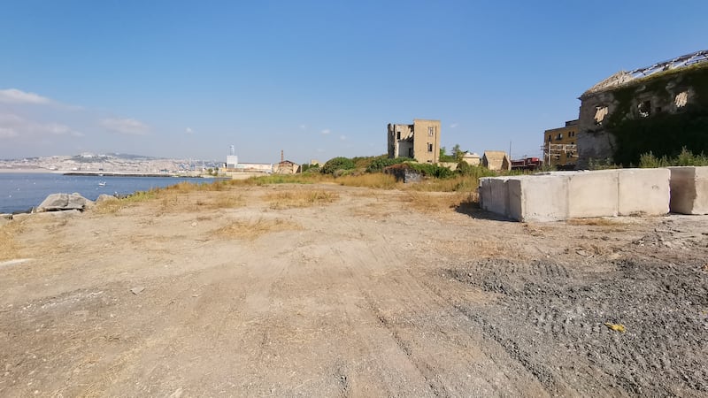 Napoli, la ex Corradini ridotta a macerie 3