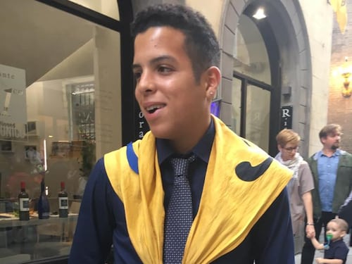 Auto uccide 17enne a Siena, caccia al pirata della strada