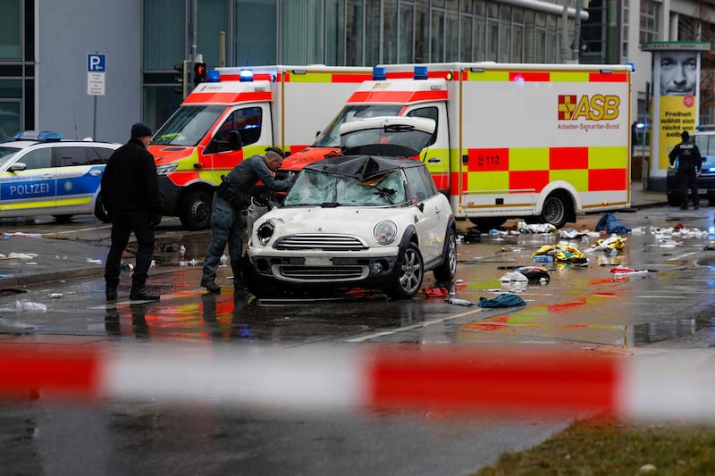 Auto sulla folla in Germania: le immagini dei soccorsi 3
