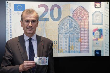 La presentazione della nuova banconota da 20 euro 1