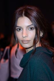 Emily Ratajkowski topless su Instagram 29