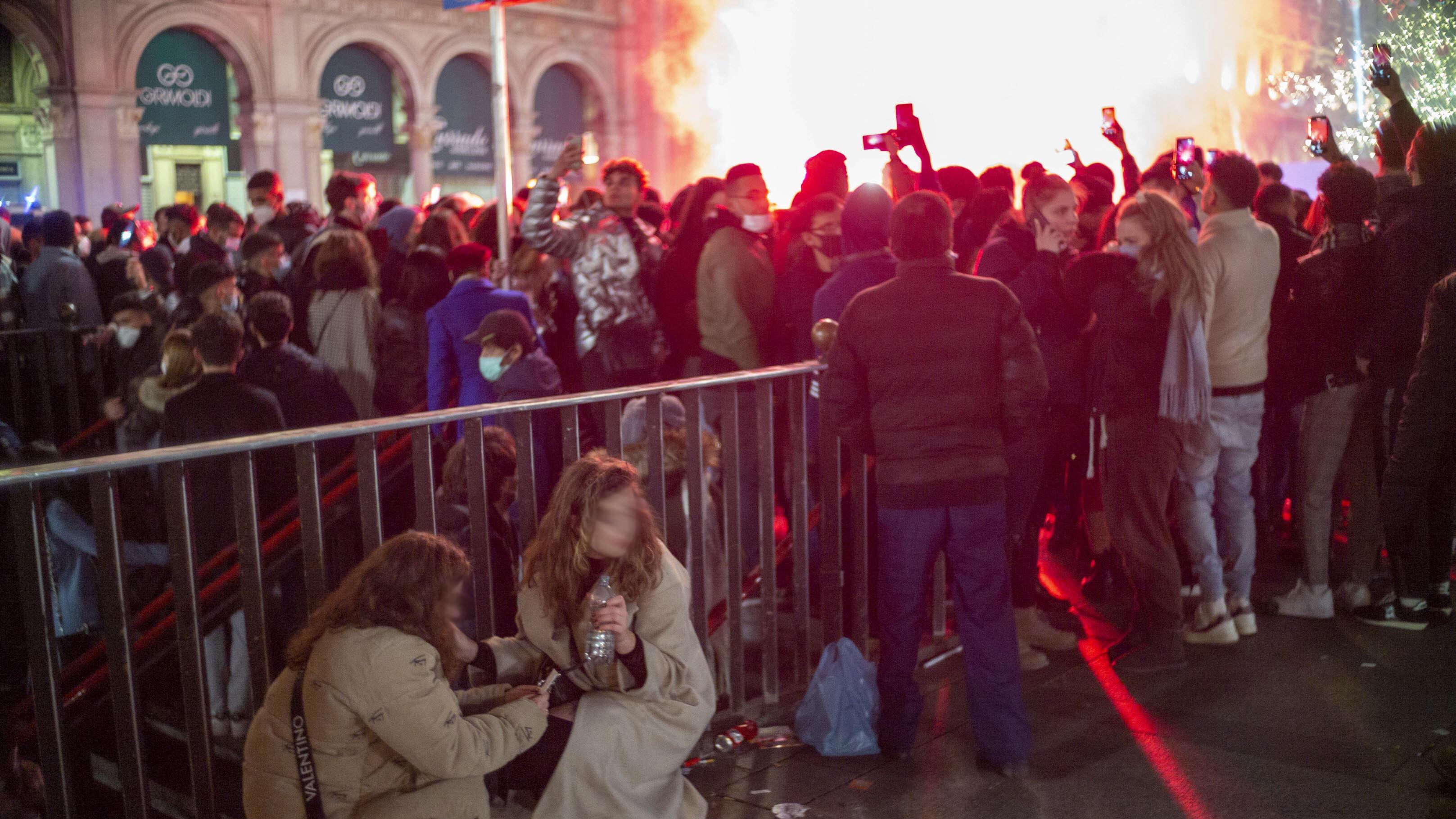 La rapina, poi la violenza in branco in Duomo: presi due egiziani