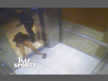 Choc nella NFL: pugni alla moglie che cade a terra 5