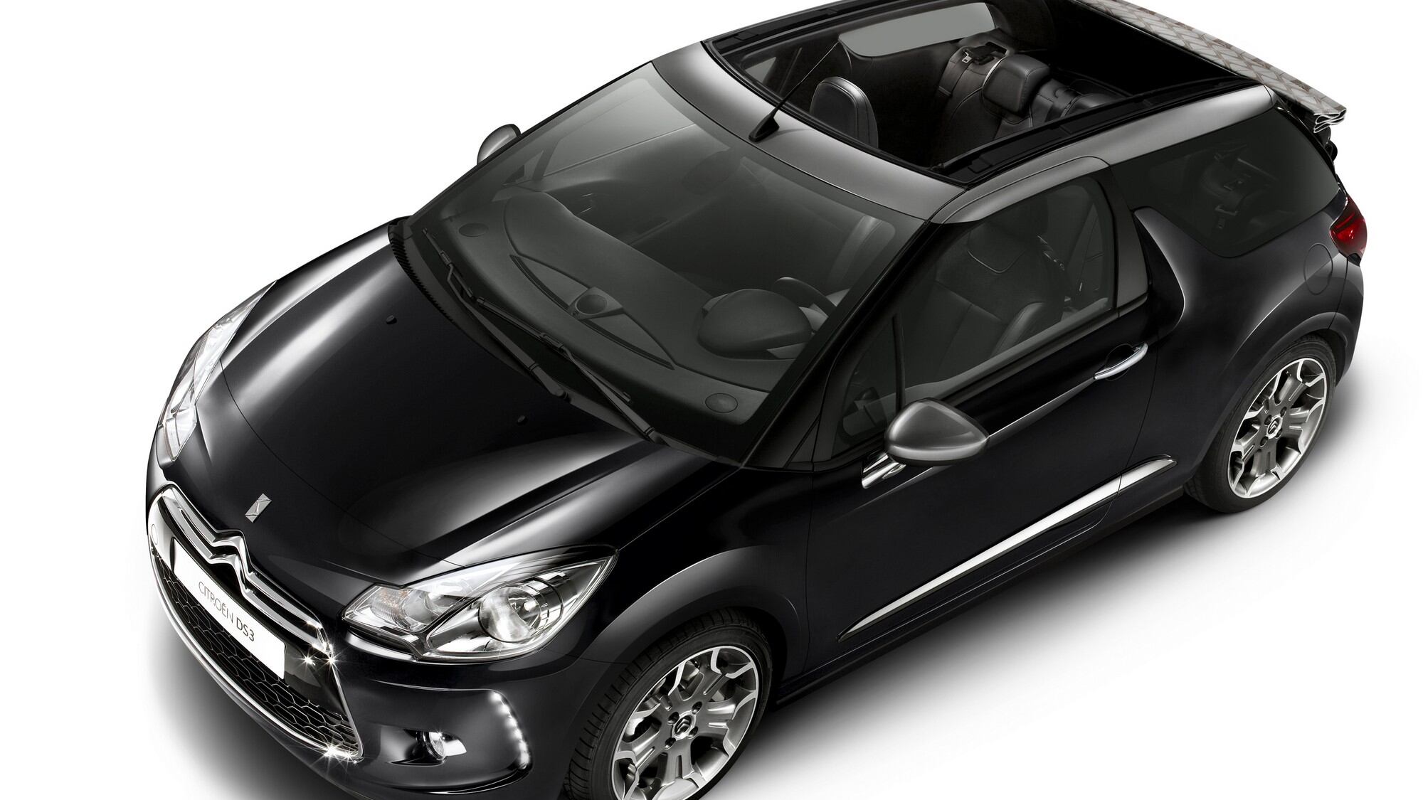 DS3 Cabrio: prove d’estate in casa Citroёn