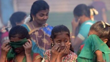India, scappa con donna sposata: le sorelle condannate a stupro