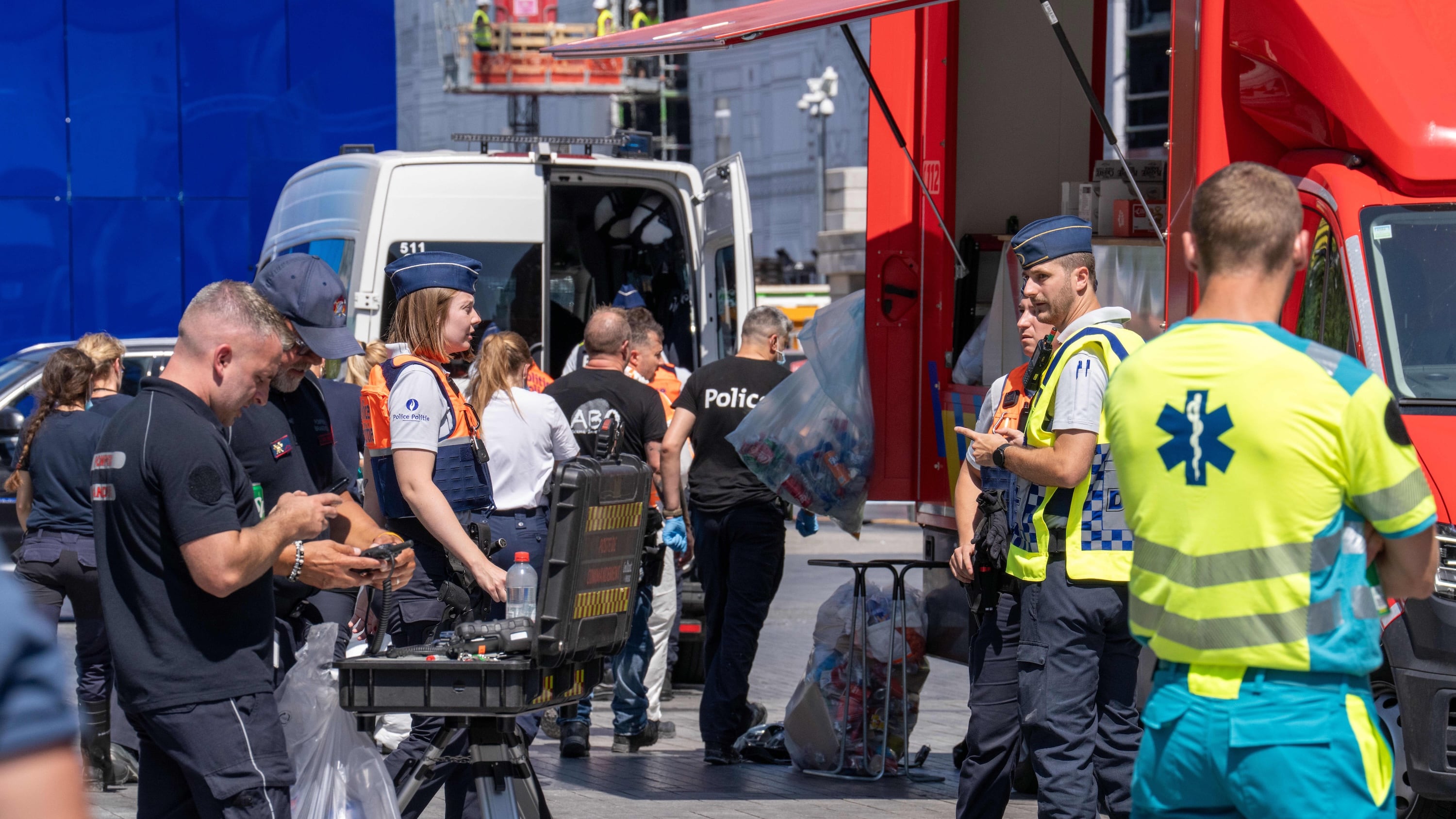 Bruxelles, incendio in una palazzina residenziale: almeno 4 morti e 6 dispersi