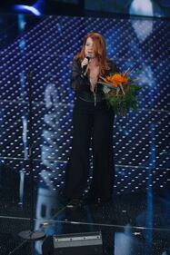 Sanremo 2016: i look femminili nella serata cover 26