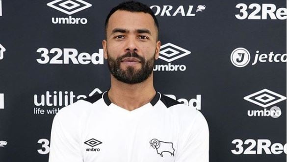 Disavventura per l'ex Roma Ashley Cole: legato alla sedia e derubato