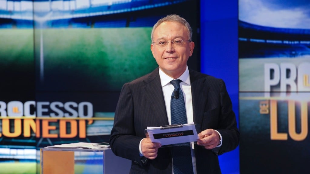 Lite Varriale-Antinelli: "Scardina non riposa in pace"; "Taci, ipocrita"