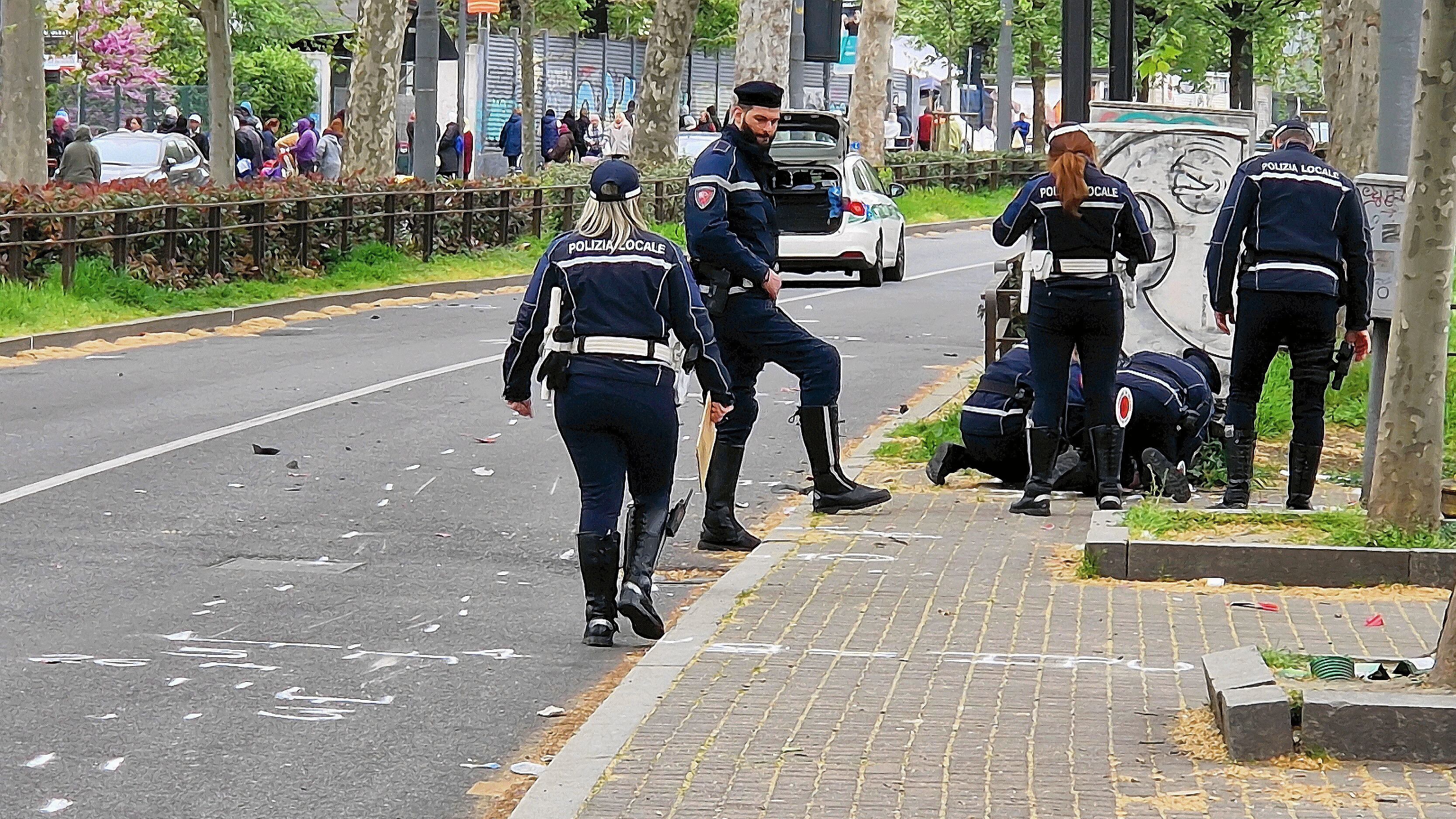 Travolta e uccisa da una moto: morta una 29enne in centro a Milano