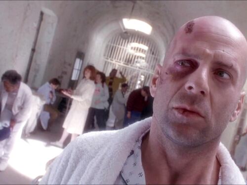 L'esercito delle 12 scimmie, ecco perché Bruce Willis si è tagliato lo stipendio