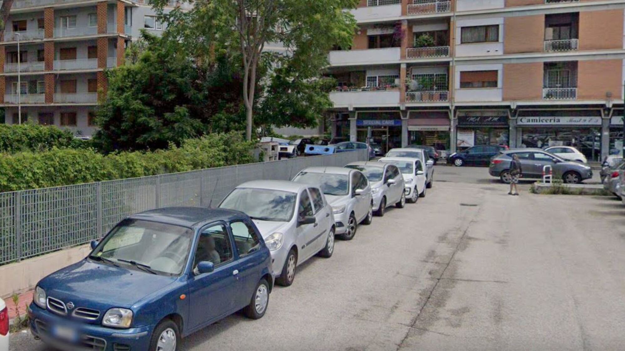 Rapina con sparatoria: ferito il titolare del bar ucciso uno dei banditi