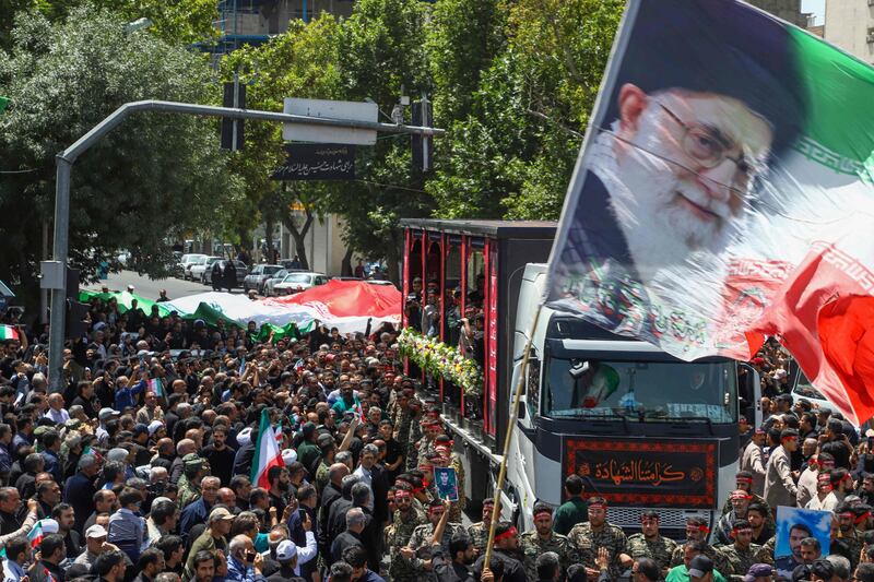 Teheran scende in piazza per i funerali dei "martiri" della guerra dei 12 giorni 4