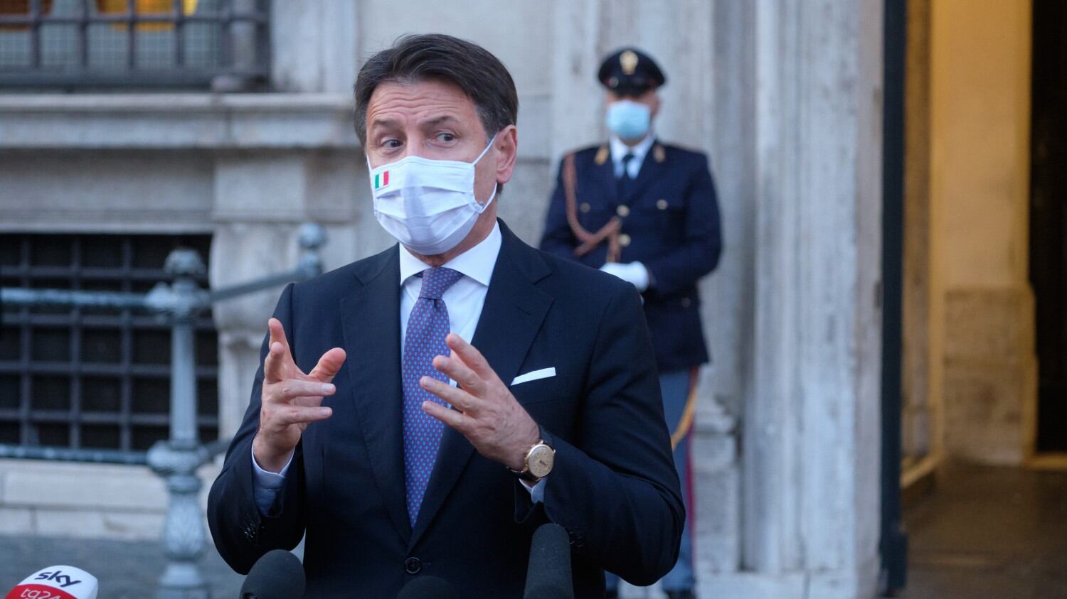 L'Italia vuole accodarsi a Francia e Regno Unito: tira aria di coprifuoco (con l'incognita sanzioni)