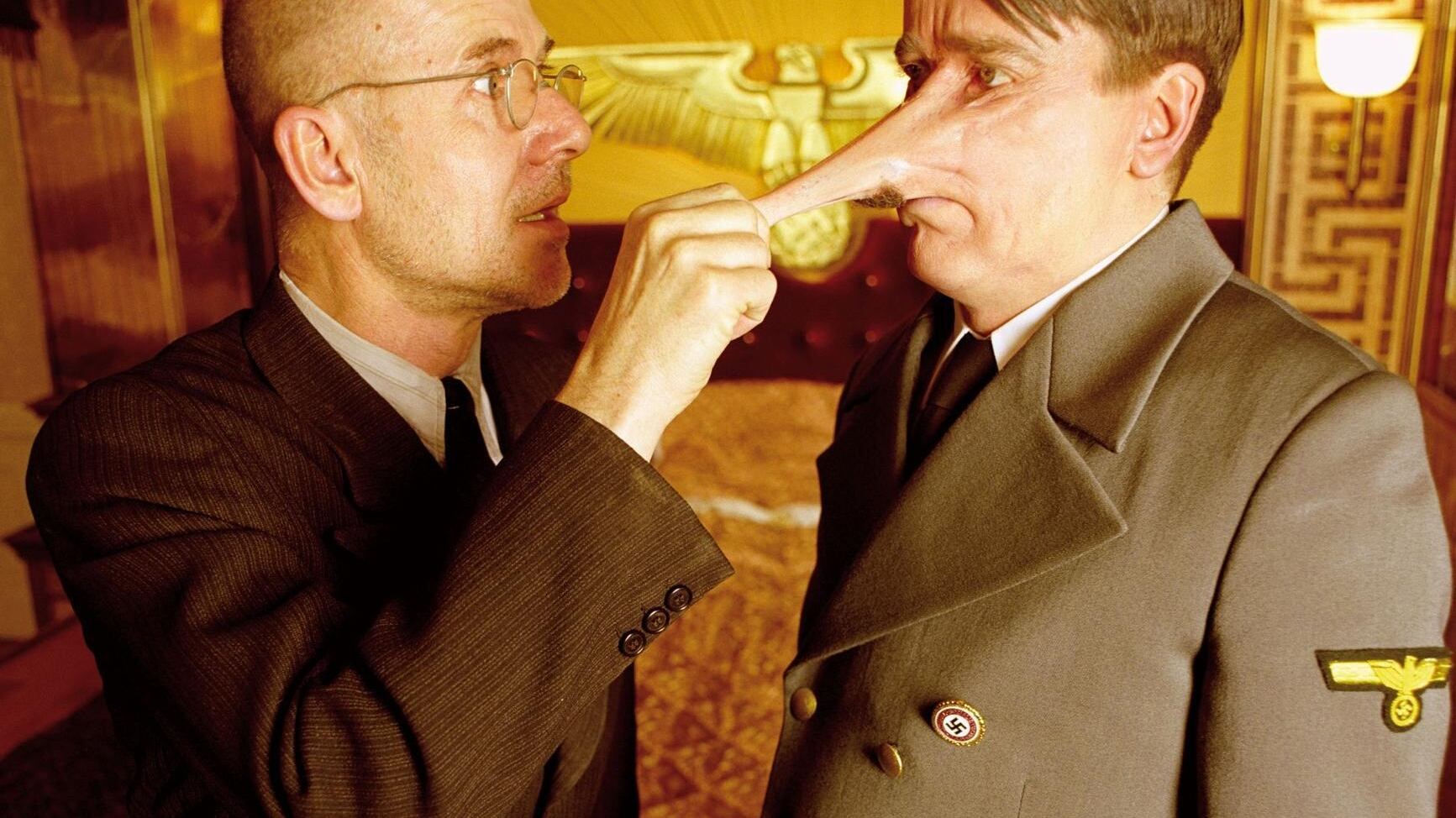 Arte, satira e genocidi. Ma su Adolf Hitler è possibile scherzare?
