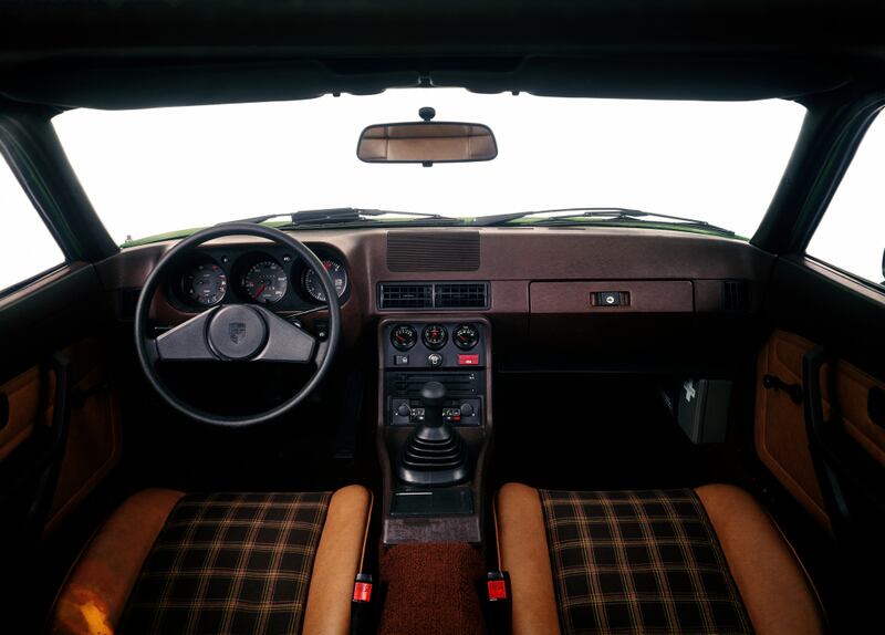 Porsche 928, le immagini 4