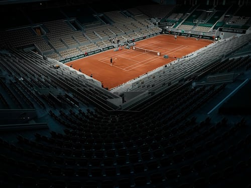 “Ci vediamo fuori”: rissa sfiorata al Roland Garros, cosa è successo sotto rete