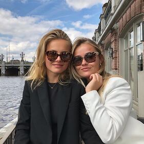 Ajax, lady de Jong e de Ligt incantevoli: gli scatti di Mikky e AnneKee  2