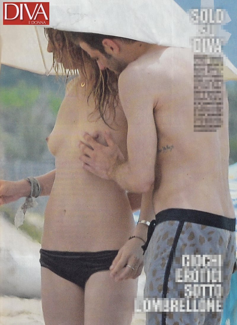Myriam Catania, topless sexy: foto 3