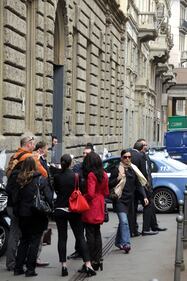 Evacuata la sede Consob di Milano 9