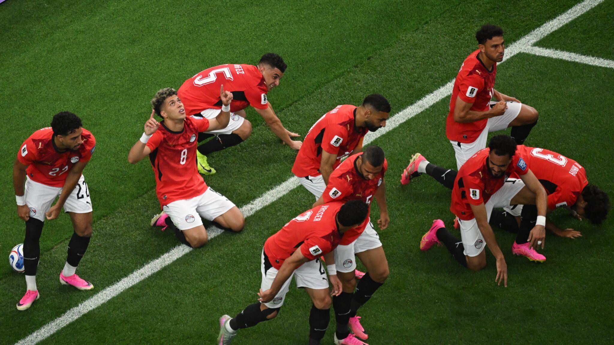 Mondiali, l’Egitto supera l’Australia ai rigori e vola agli ottavi. Salah fa il "cucchiaio"