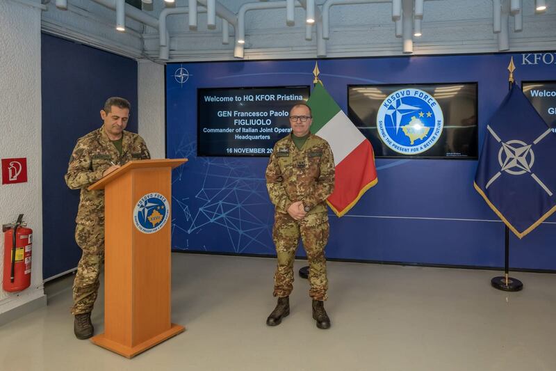 Il Comandante del COVI in visita ai militari italiani in Kosovo 5