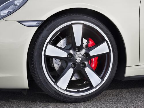 Porsche una 911 speciale per i 50 anni
