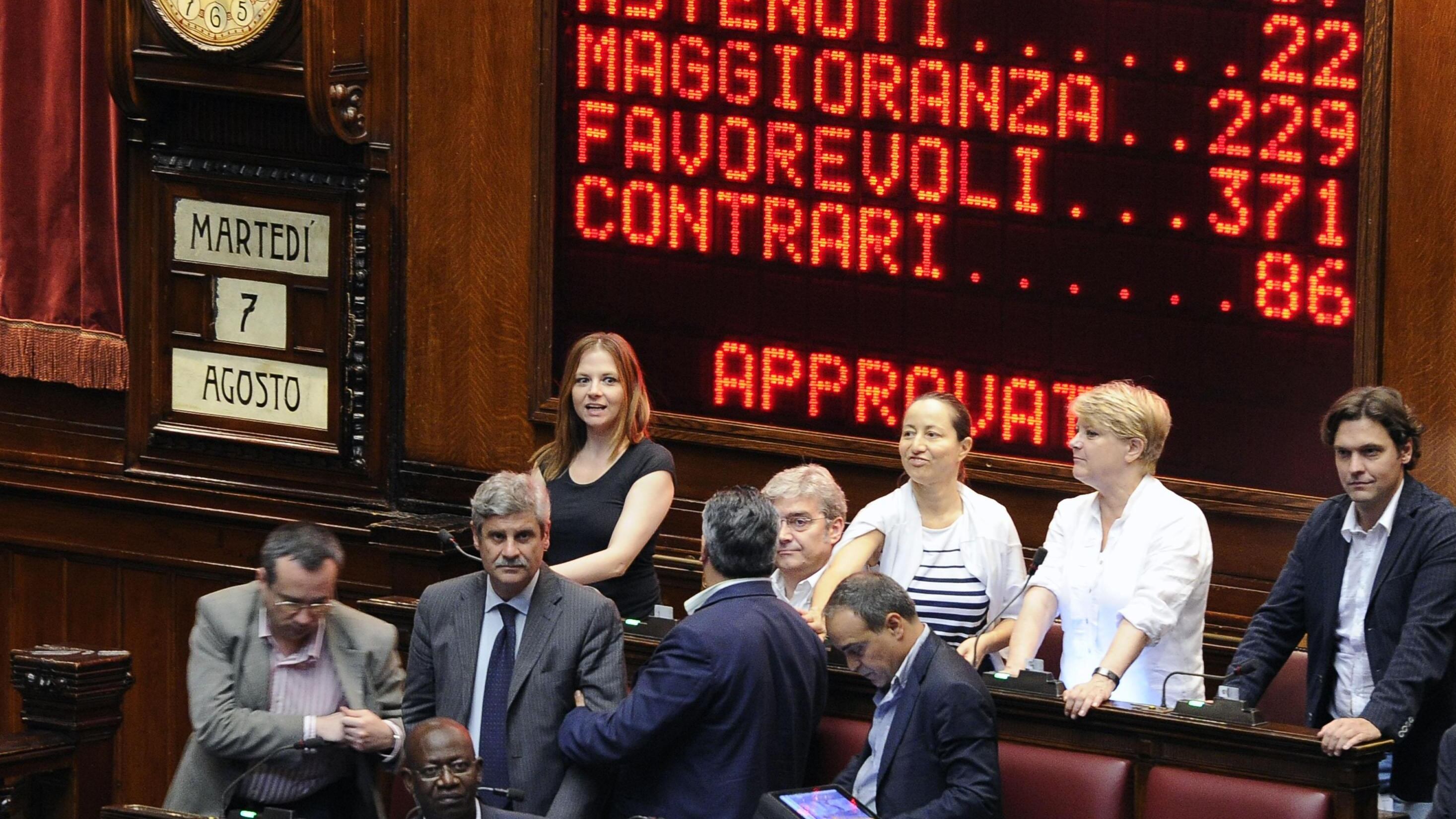 Scuola, sanità ed enti locali: ok a un'altra raffica di tagli