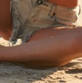 Aida Yespica e il puzzle a luci rosse 4