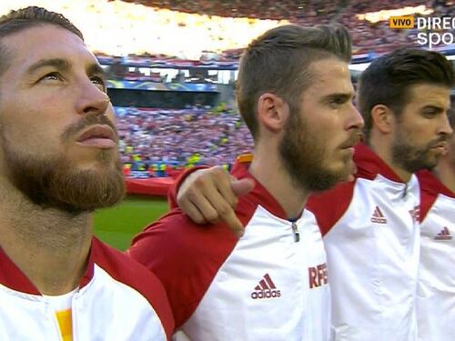 Spagna-Piqué, cala il gelo. Sergio Ramos: "Sbagliato mischiare calcio e politica"