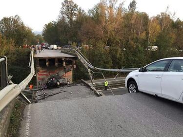 Crolla un ponte a Annone di Brianza (Lecco) 2